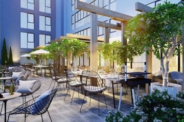 Khu công viên, hồ bơi nằm trên tầng 5 khu căn hộ Aurora Quận 8